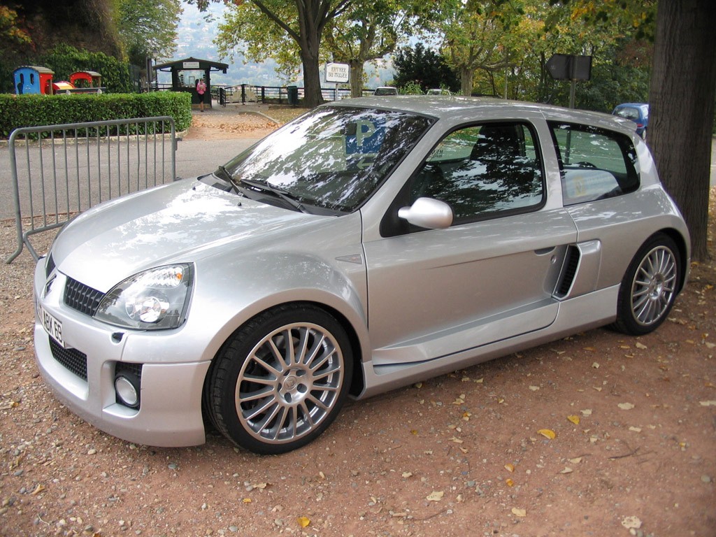 2003 Renault Clio V6