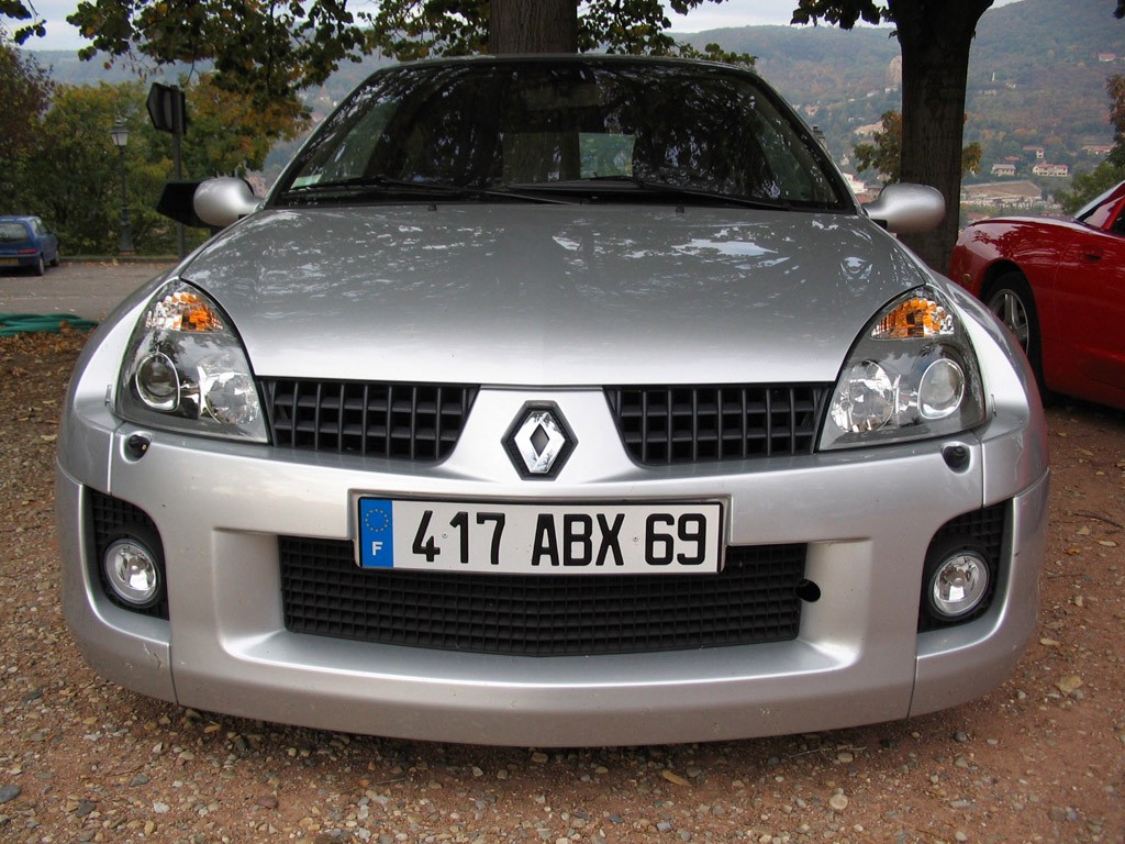 2003 Renault Clio V6 Gallery