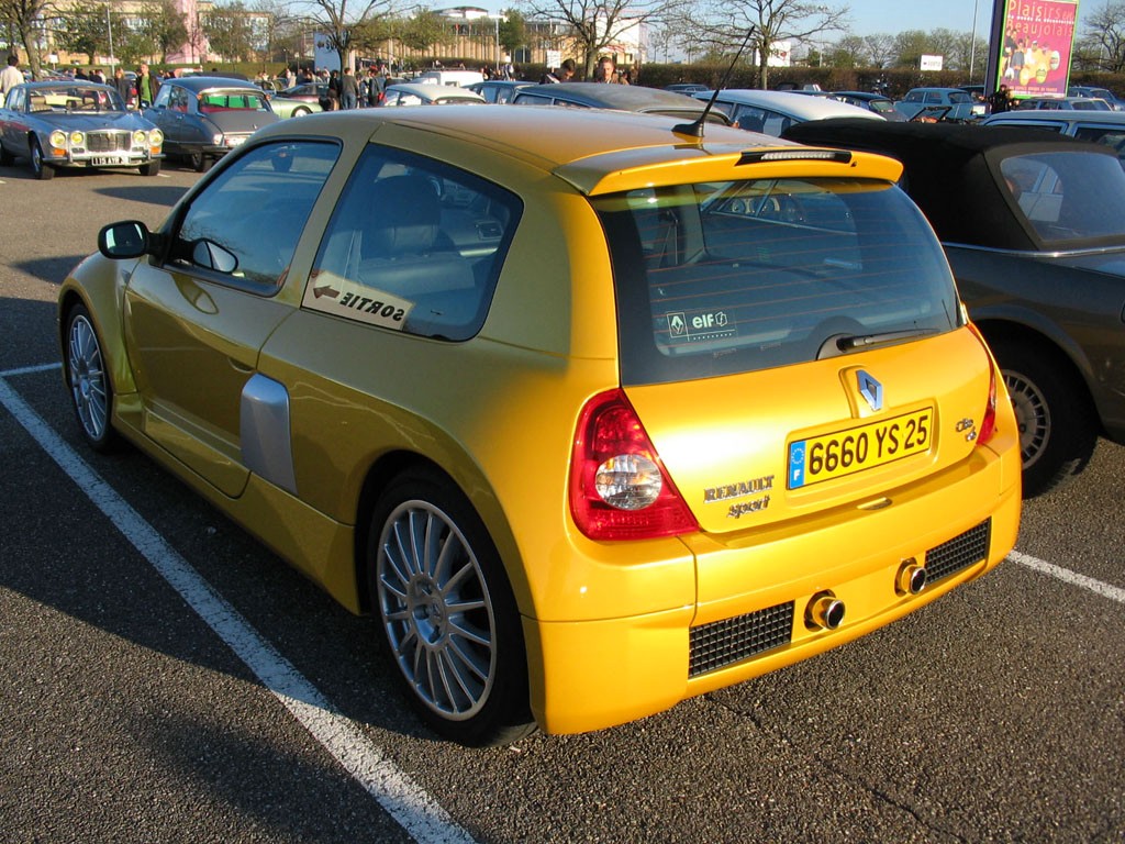 2003 Renault Clio V6 Gallery