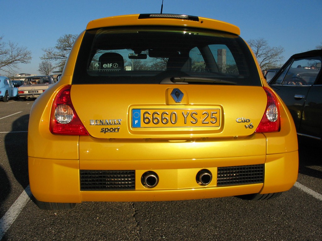 2003 Renault Clio V6 Gallery