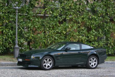 1992 Aston Martin V8 Vantage
