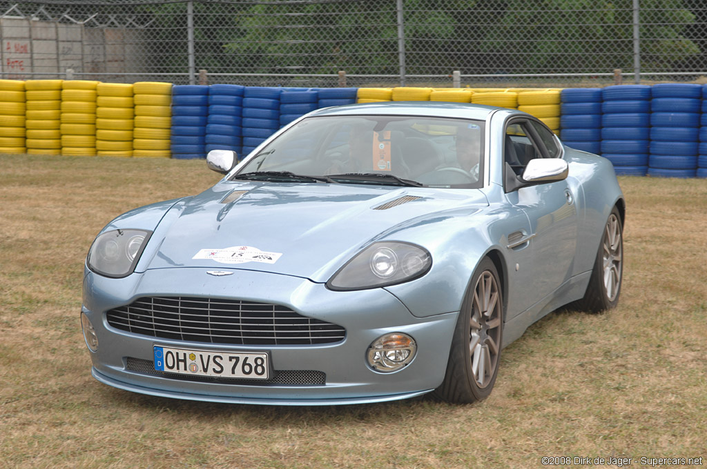 2000 Aston Martin V12 Vanquish Gallery