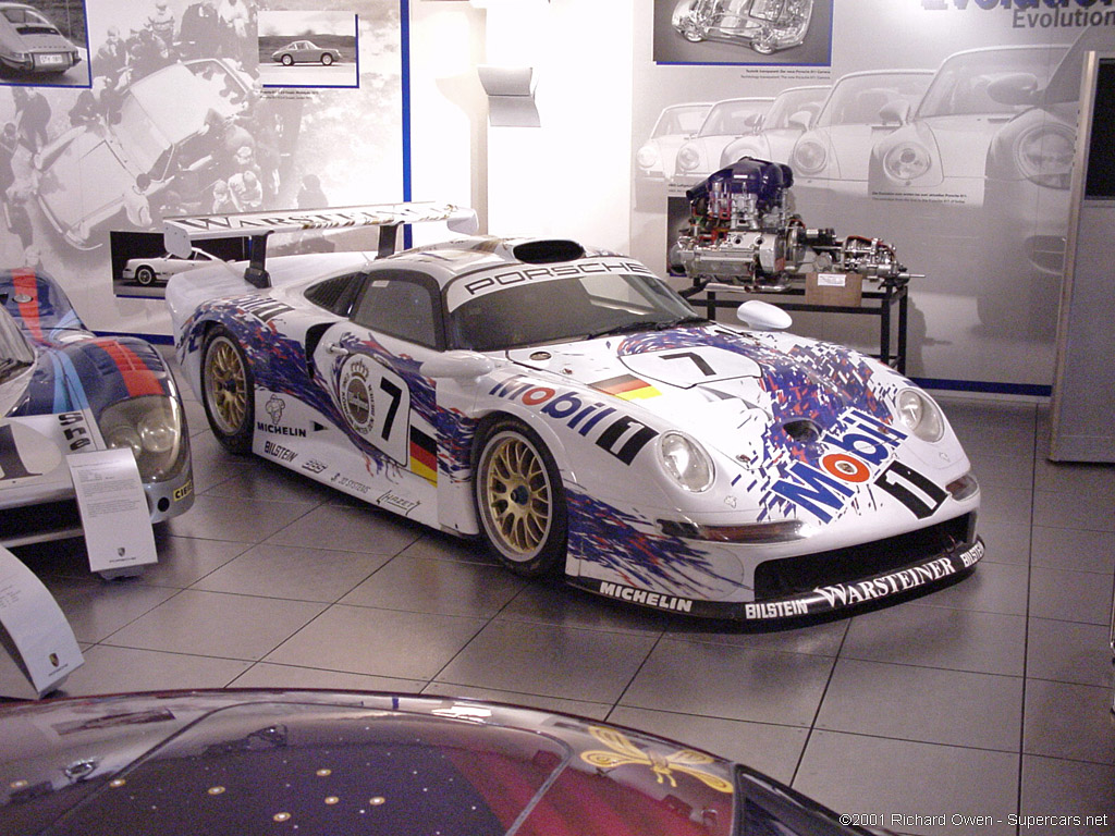 1996 Porsche 911 GT1 Gallery