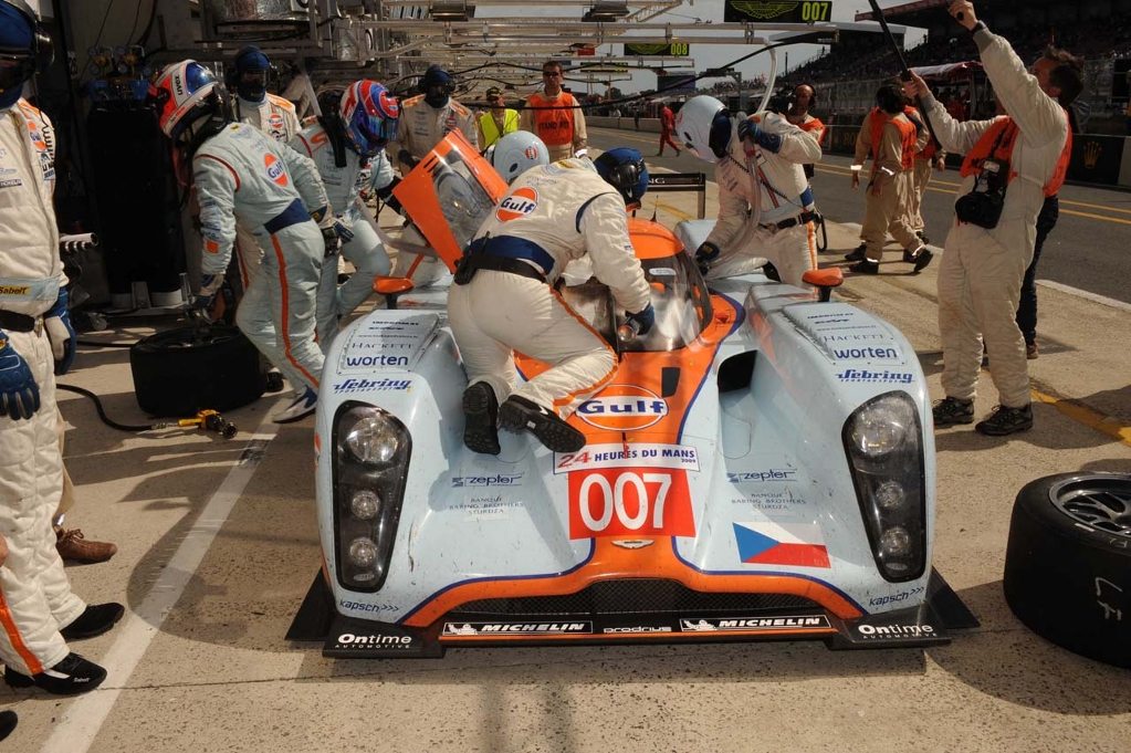 2009 Lola-Aston Martin LMP1 Gallery