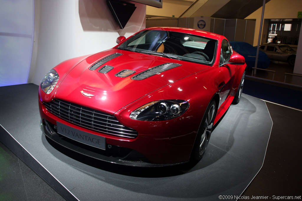 2009 Aston Martin V12 Vantage Gallery