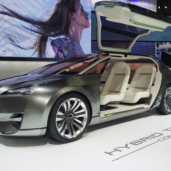 2009 Subaru Hybrid Tourer Concept Gallery