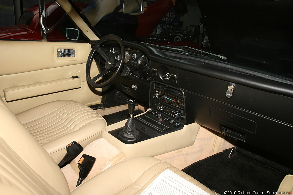 1977 Aston Martin V8 Vantage Gallery