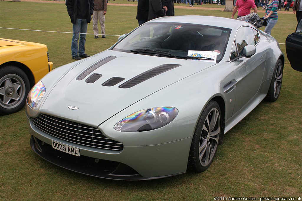 2009 Aston Martin V12 Vantage Gallery