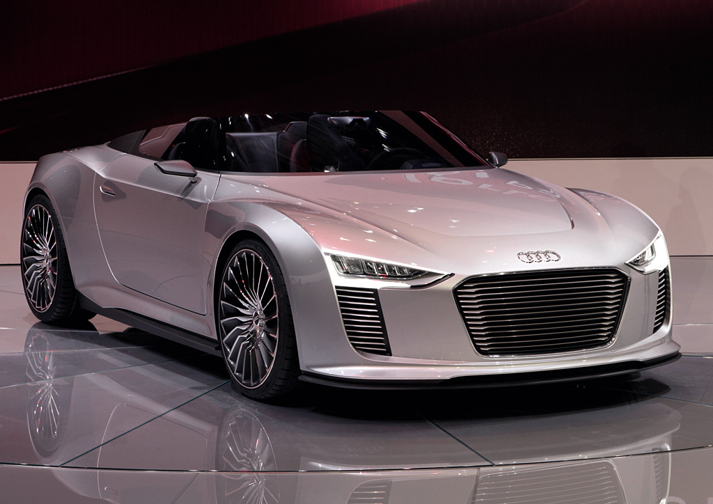 2010 Audi e-tron Spyder Gallery