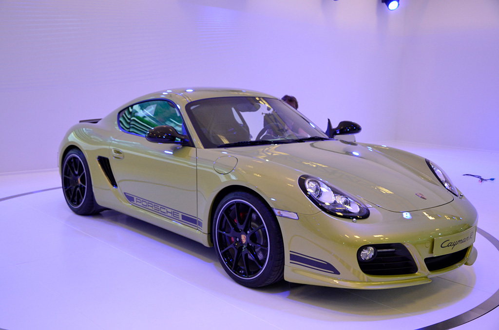 2010 Porsche Cayman R Gallery