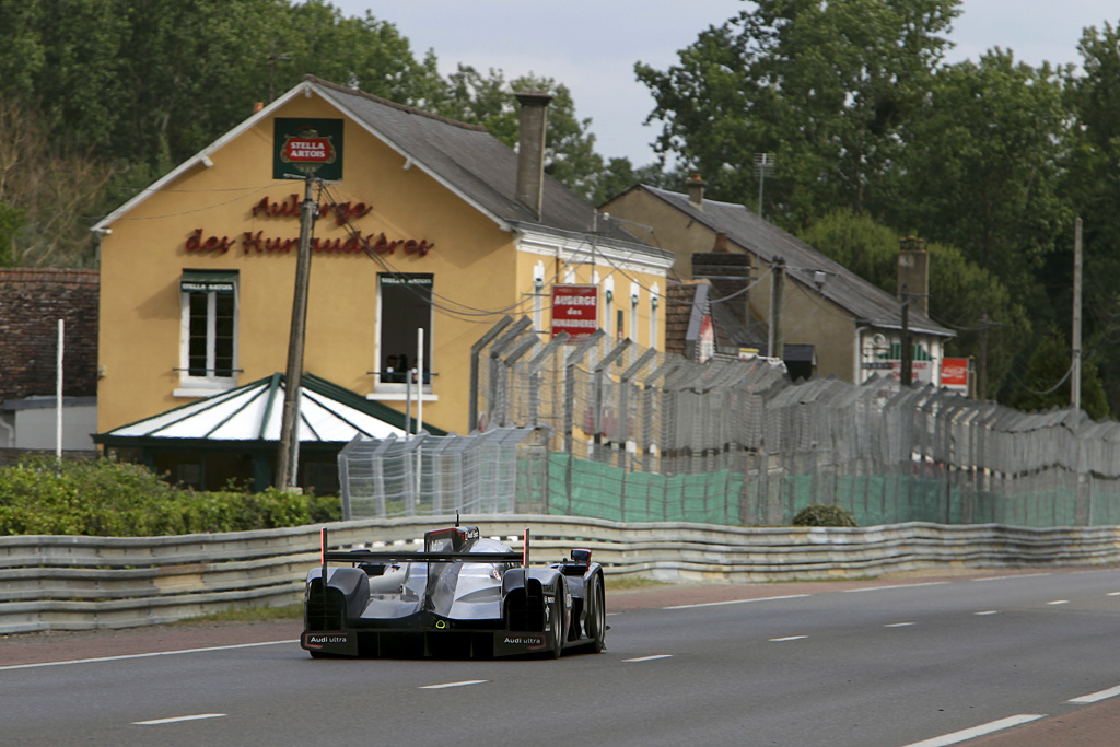 2011 Audi R18 TDI Gallery