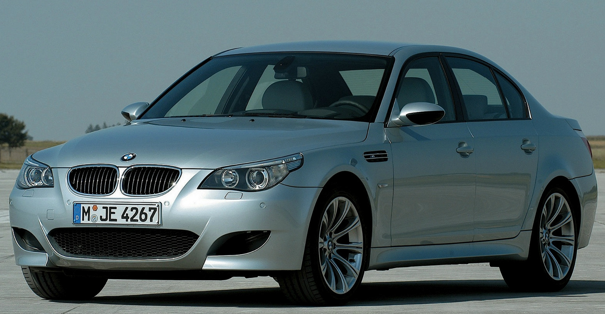 2005 BMW M5