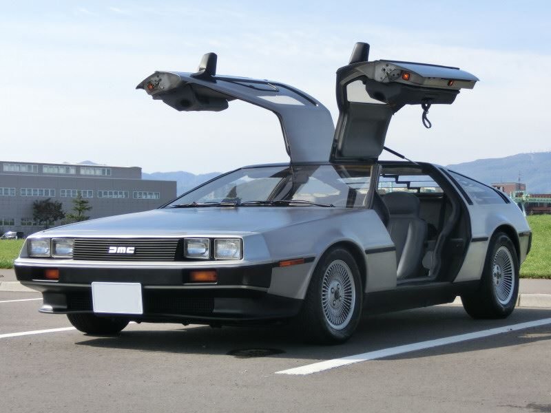 DeLorean DMC-12