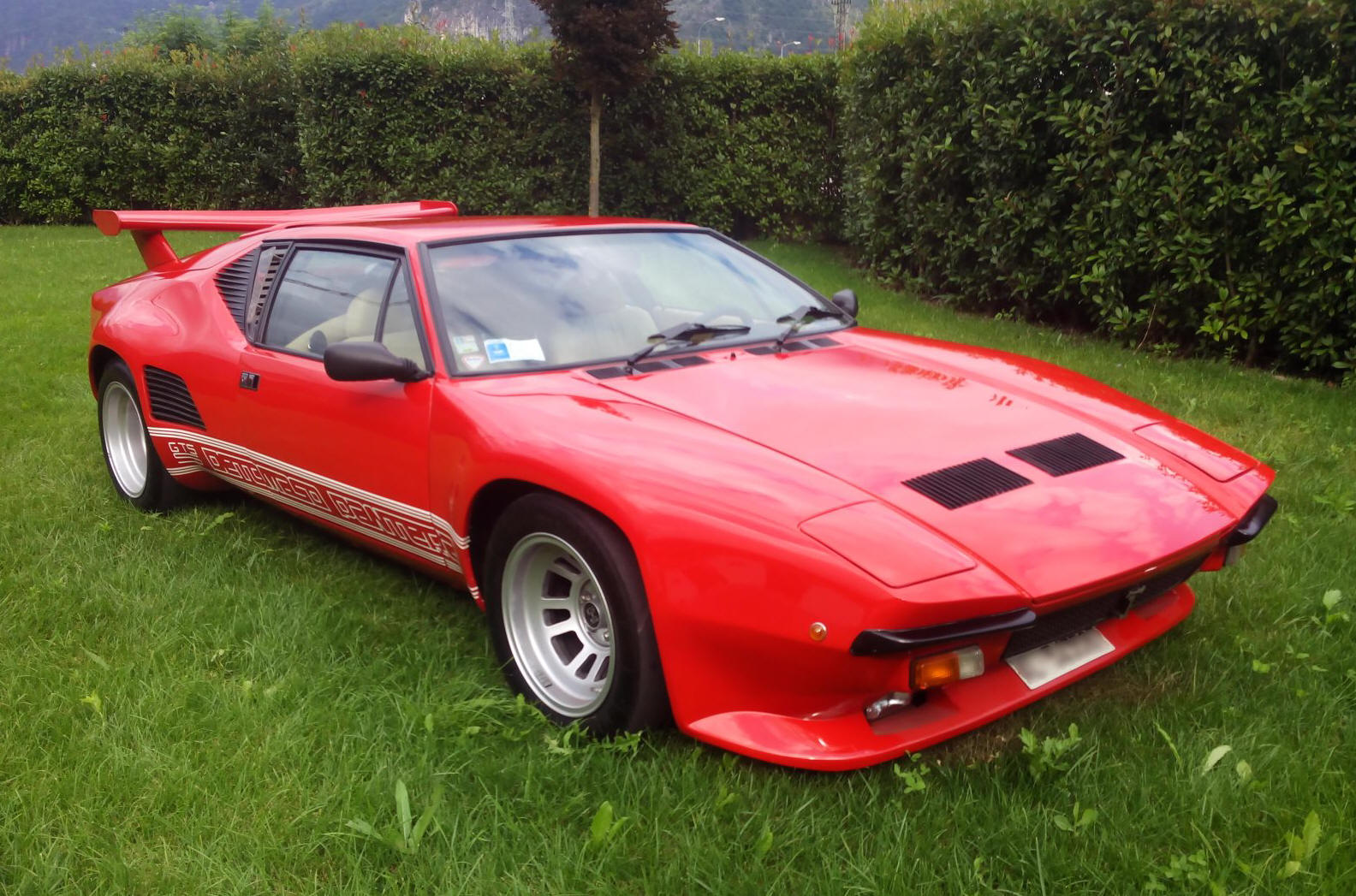 1985 De Tomaso Pantera GT5-S