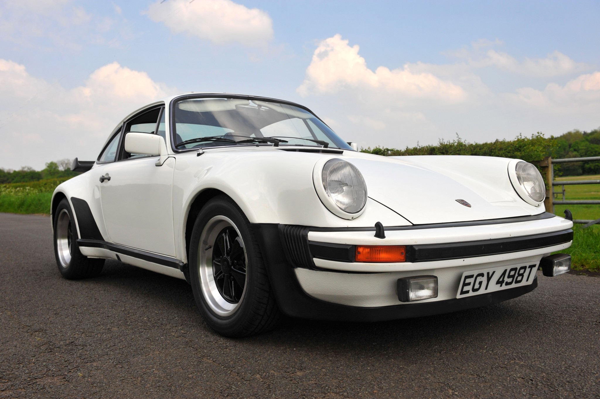 Porsche 911 930