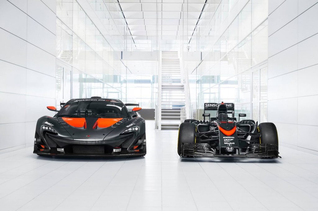 mclaren p1 and Mclaren F1 race car