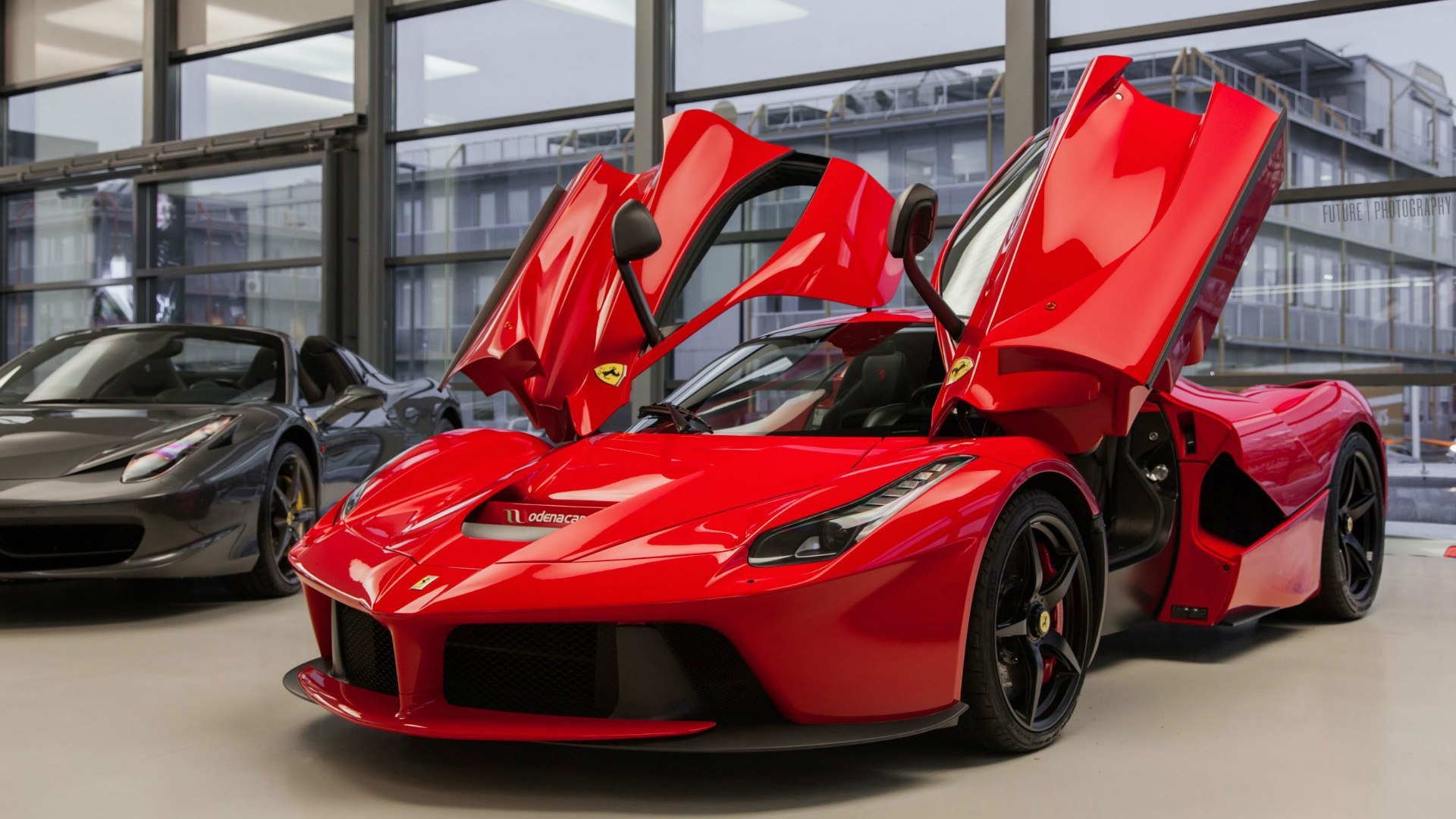 Ferrari LaFerrari Showcase Full HD Wallpaper