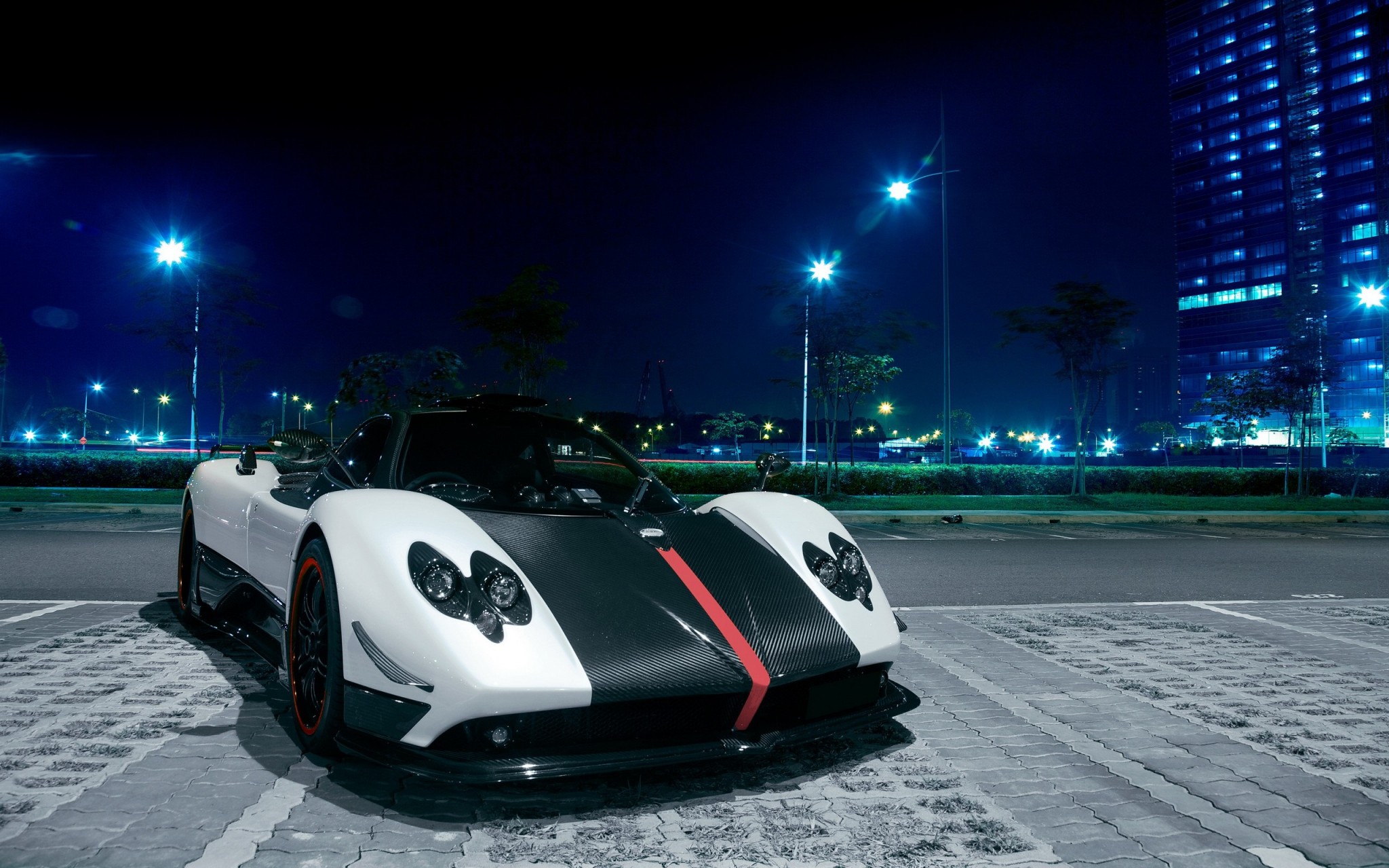 спортивный автомобиль pagani zonda r бесплатно