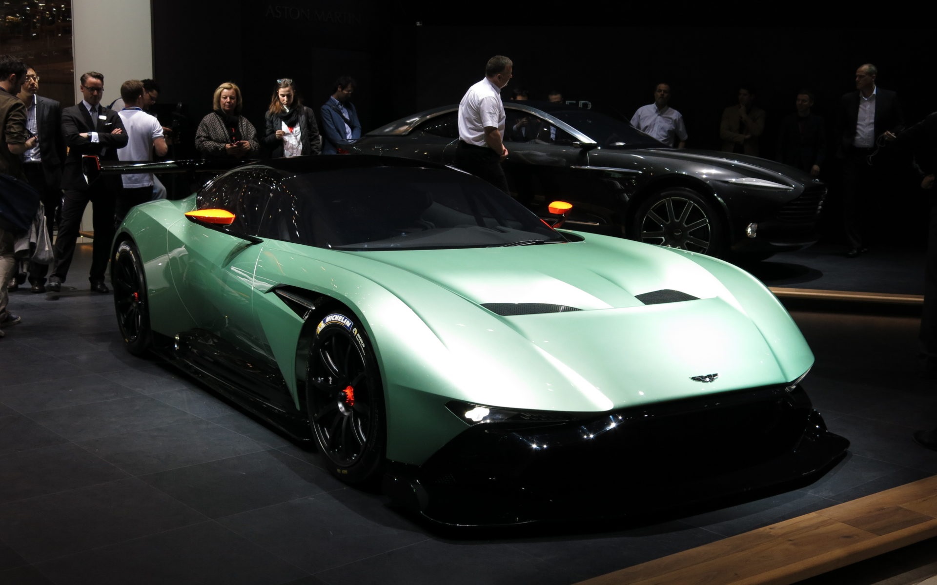 4k HD Aston Martin Vulcan Wallpaper1920 x 1200