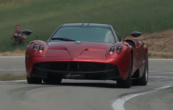 The 720hp Beast Pagani Huayra - Review