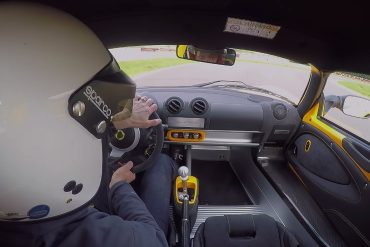 Lotus Elise Sprint 220 Goes Crazy Around the Hethel Test Track