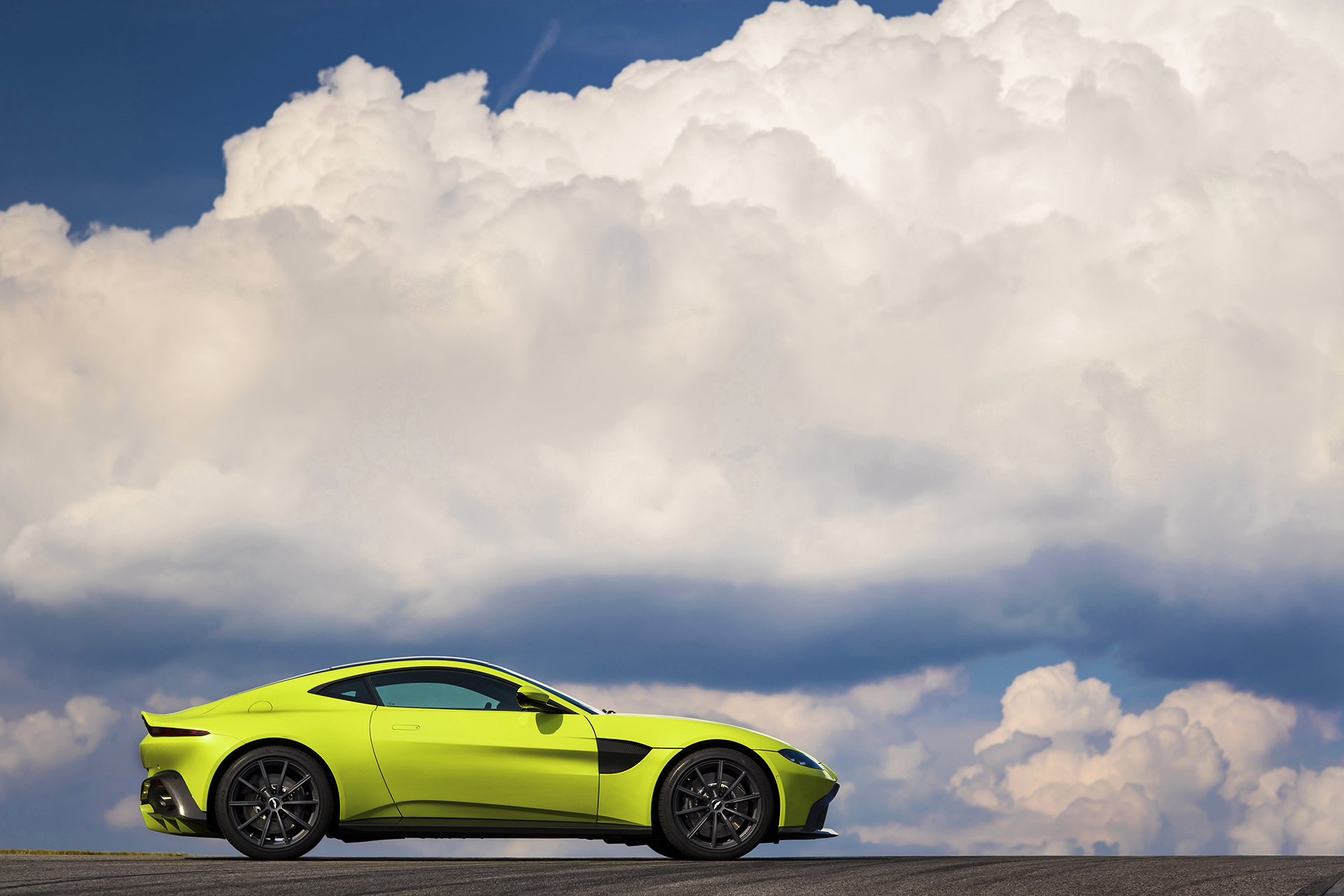 New Aston Martin Vantage