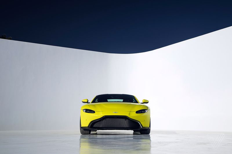 New Aston Martin Vantage Images