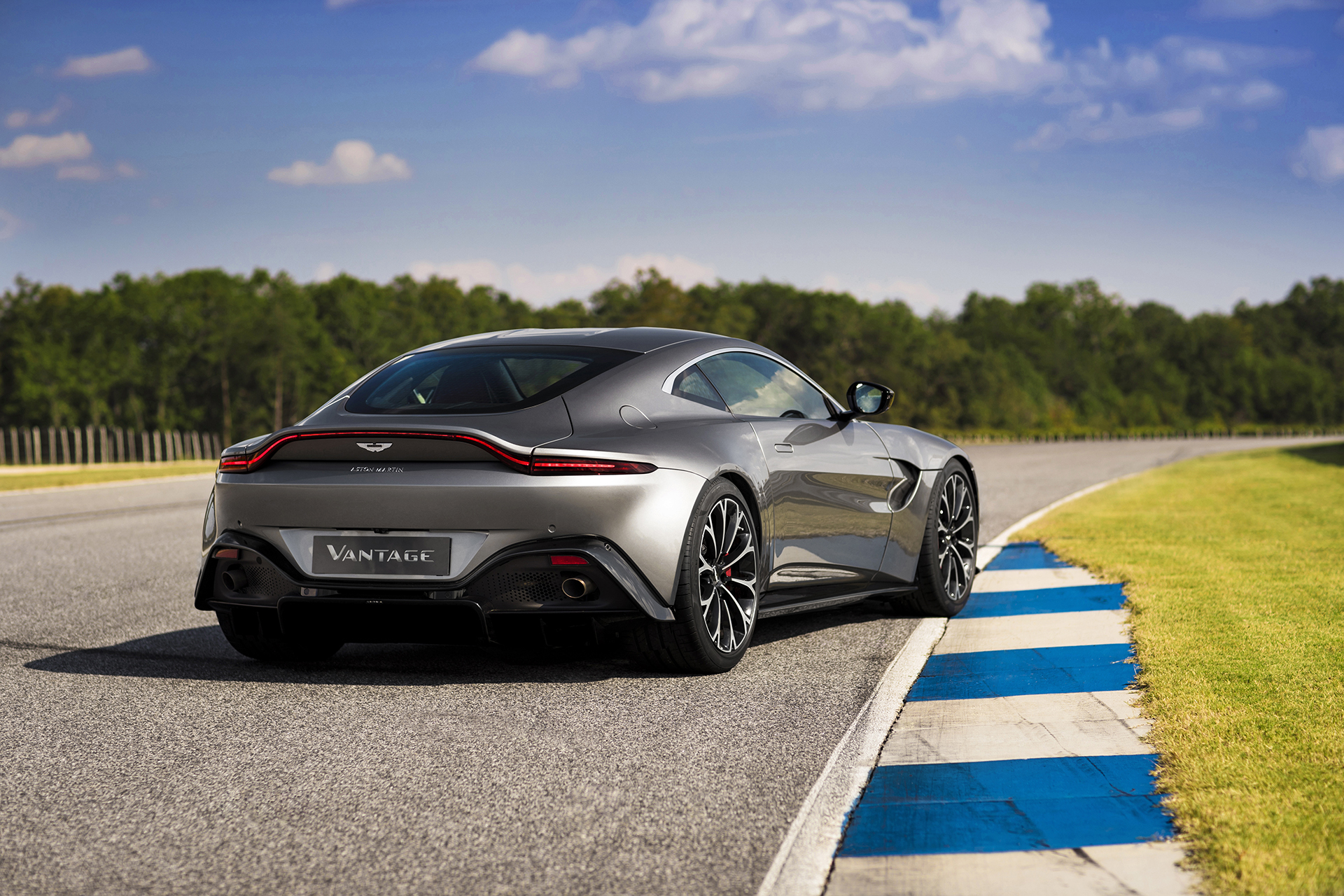 New Aston Martin Vantage