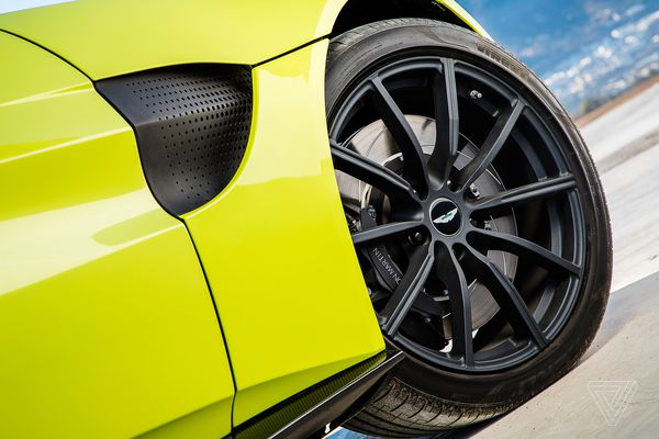New Aston Martin Vantage Wheels