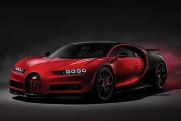 Front view of the Chiron Sport