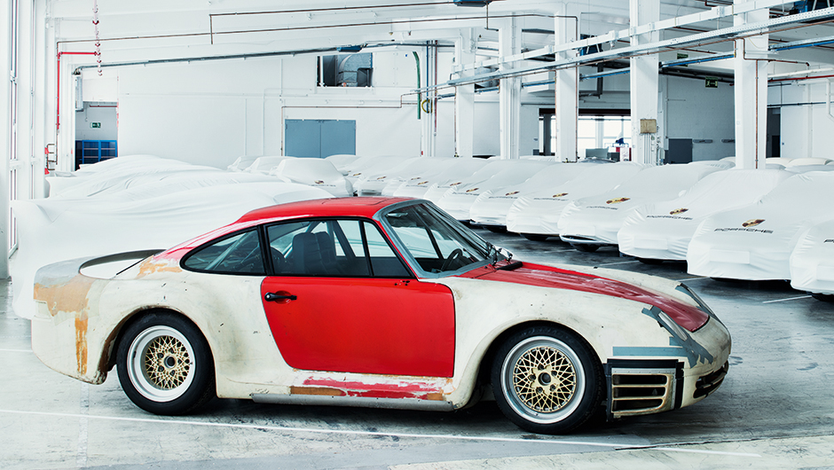 Porsche 959 development mule on display at Porsche museum