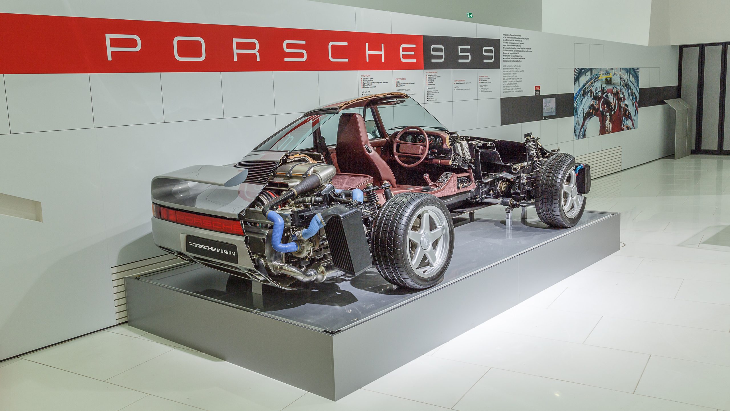 Porsche 959 cutaway image from Porsche museum