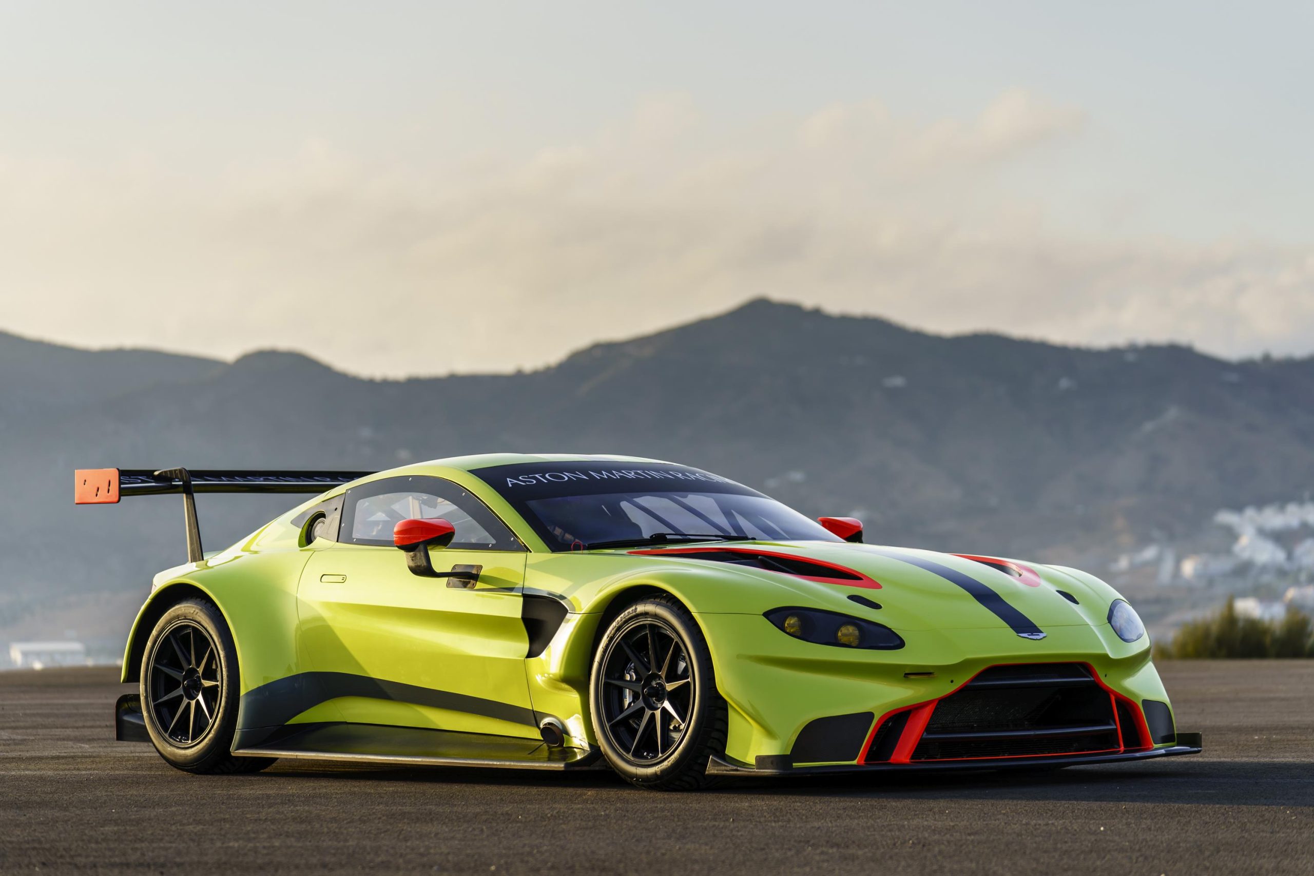 1- GTE Aston Martin Racing Vantage