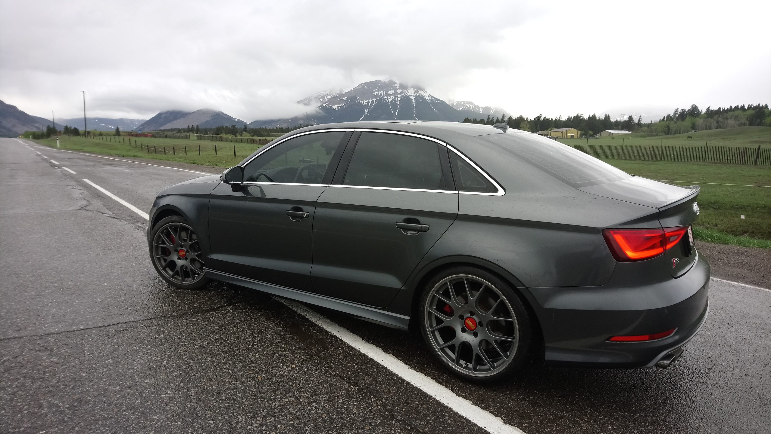 Audi-S3-Mountainside