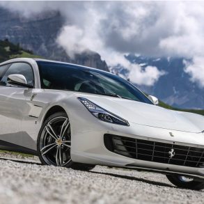 Ferrari GTC4 Lusso