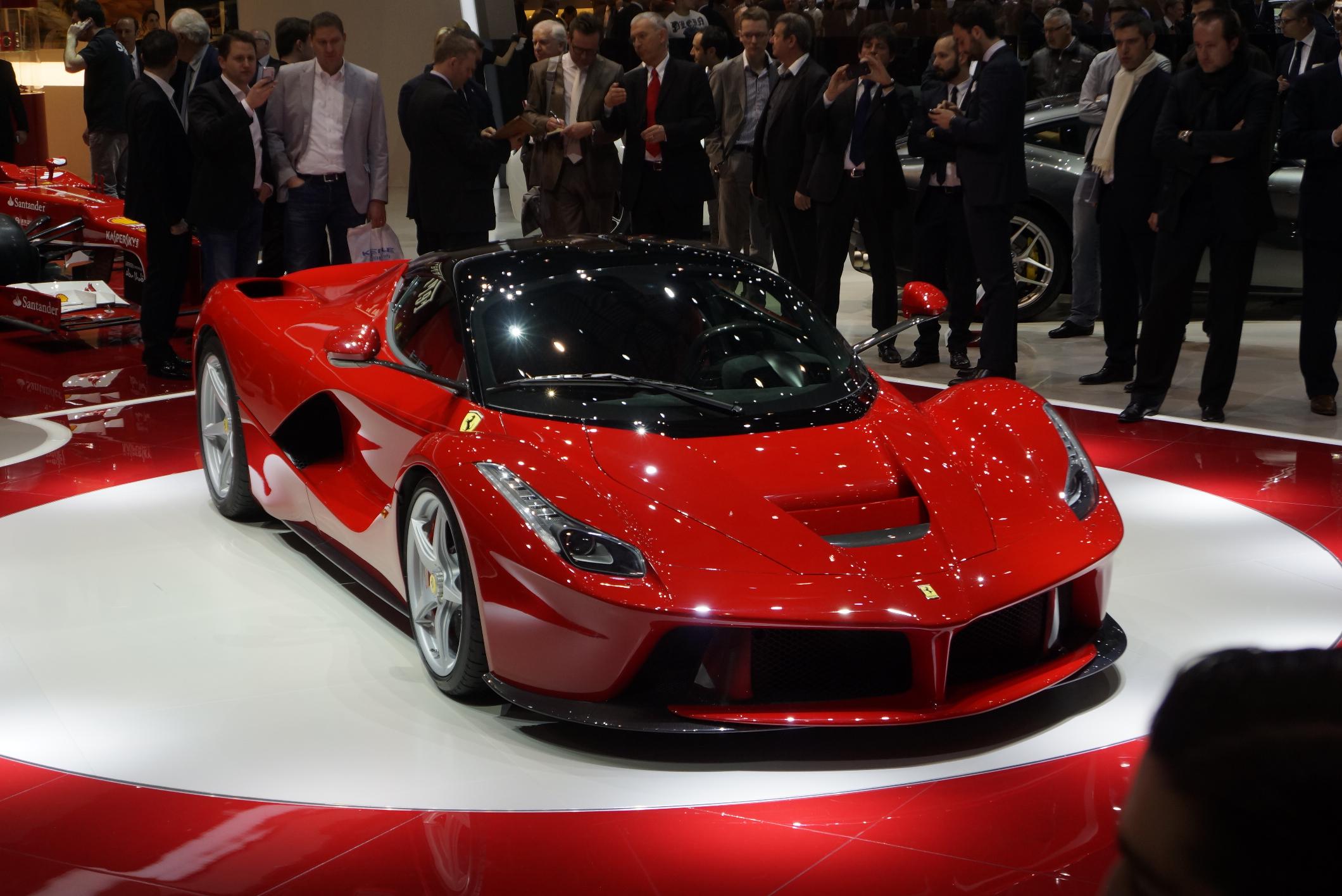 Ferrari Laferrari Price Specs Videos Images Performance More