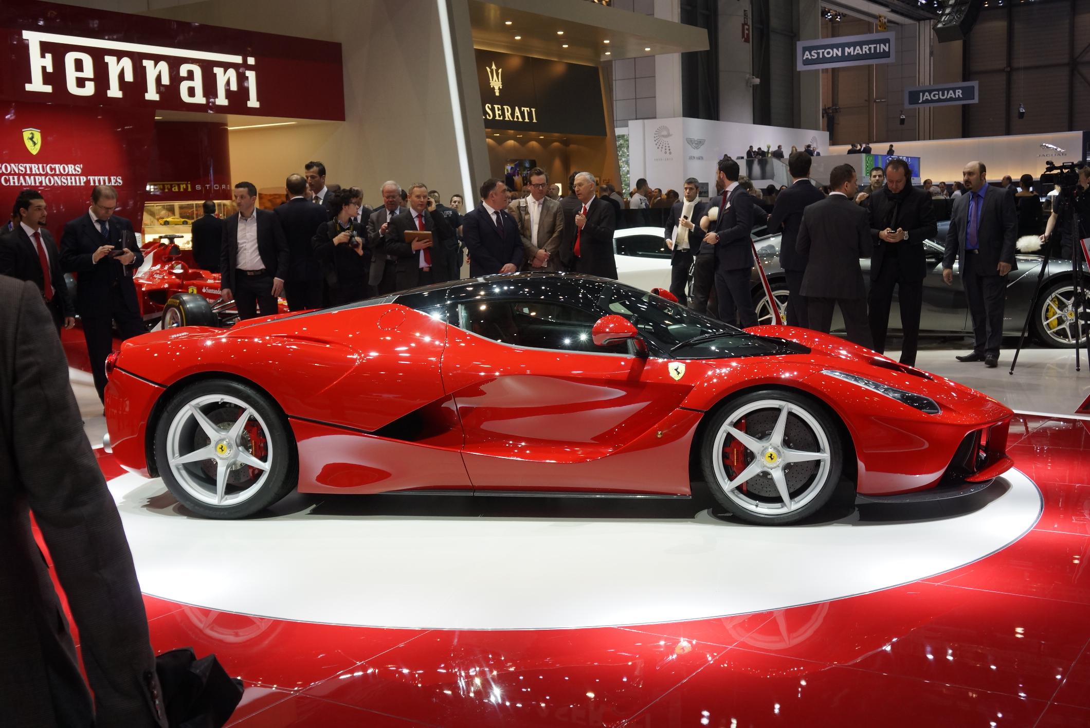 Ferrari LaFerrari Ultimate Guide 5