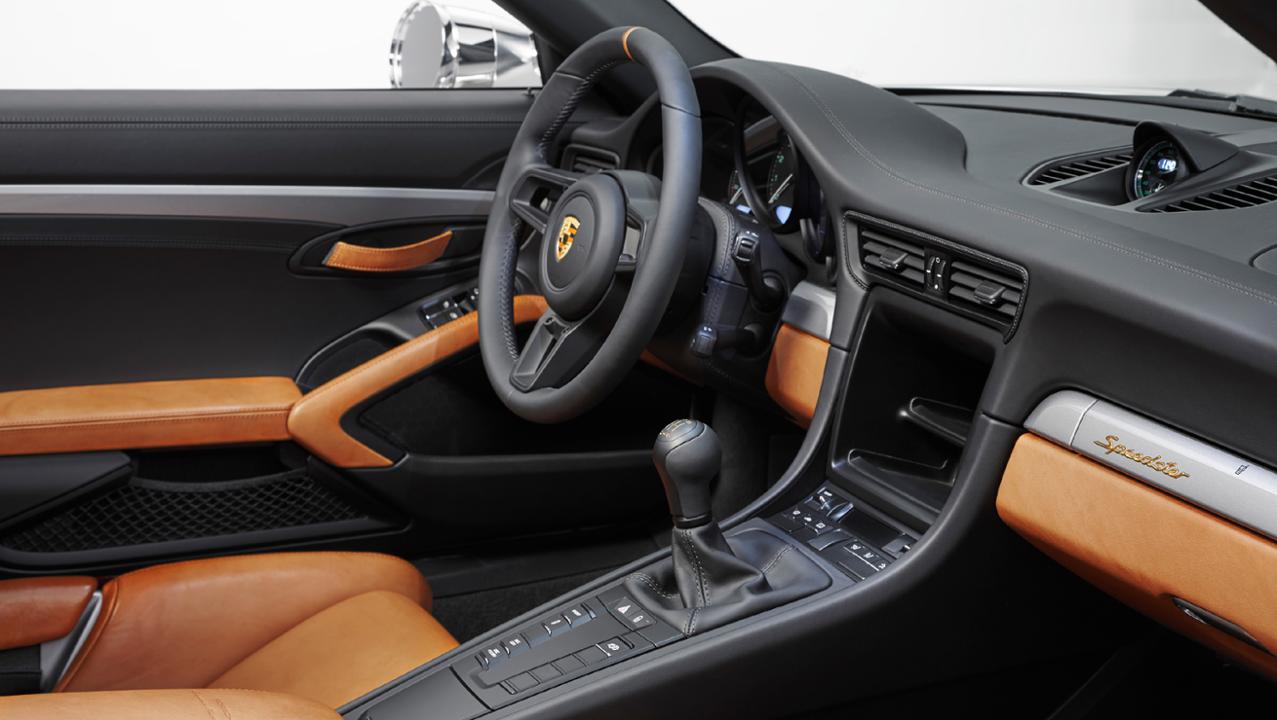 911 speedster interior