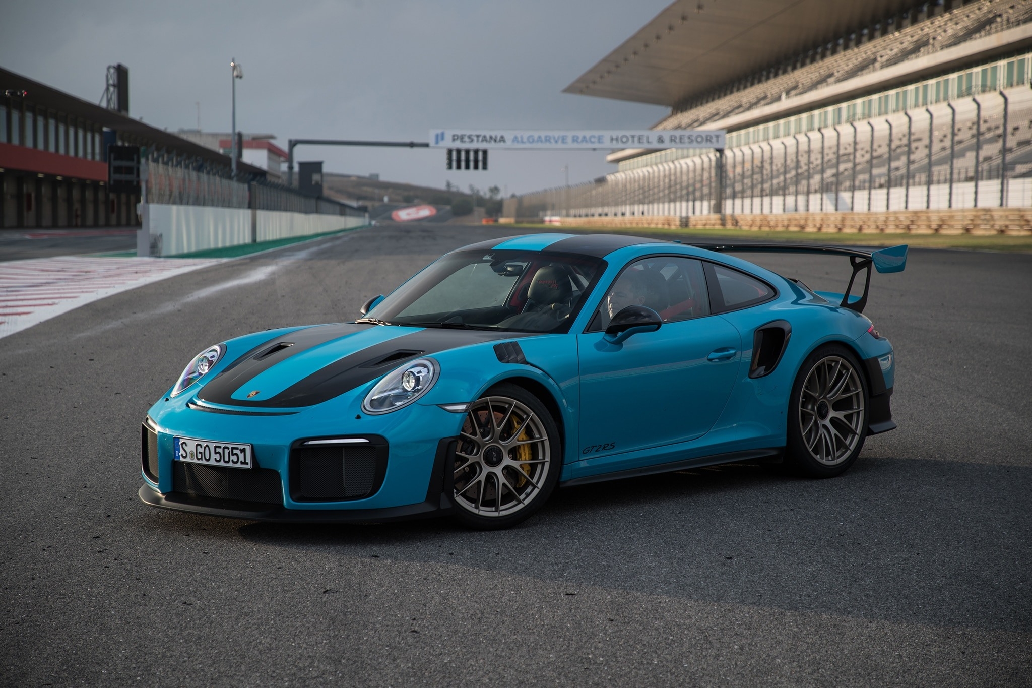 Porsche 911 GT2 RS