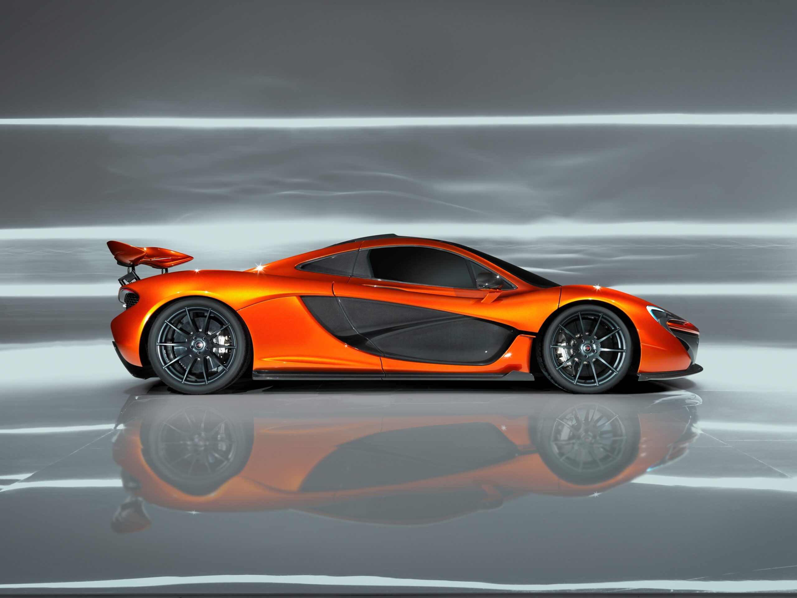 06 McLaren P1