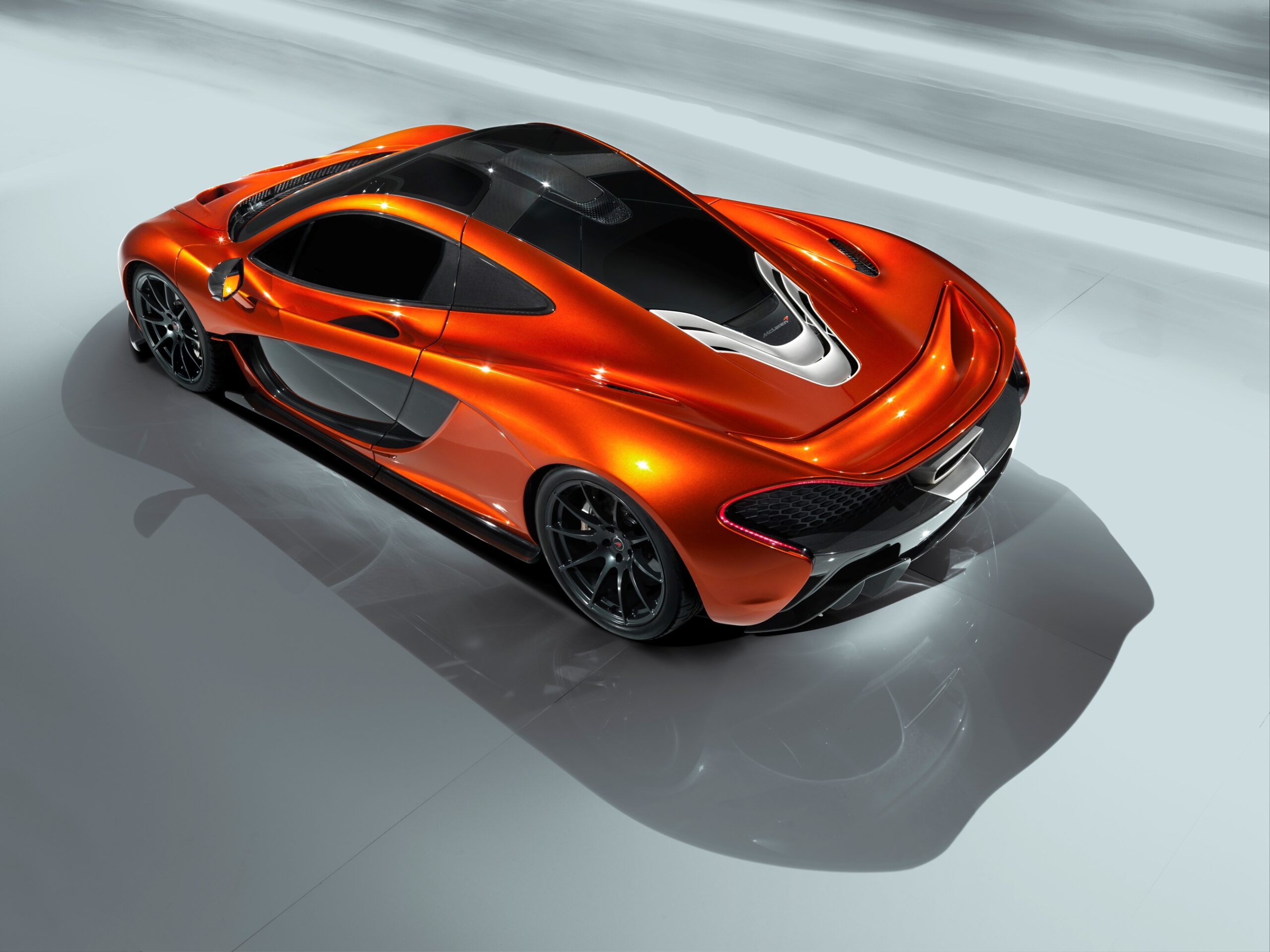 07 McLaren P1
