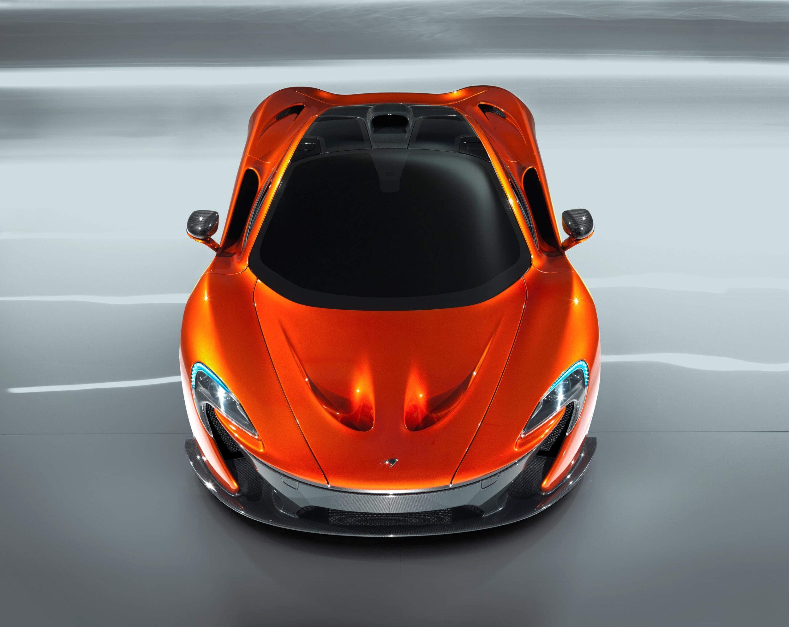 09 McLaren P1