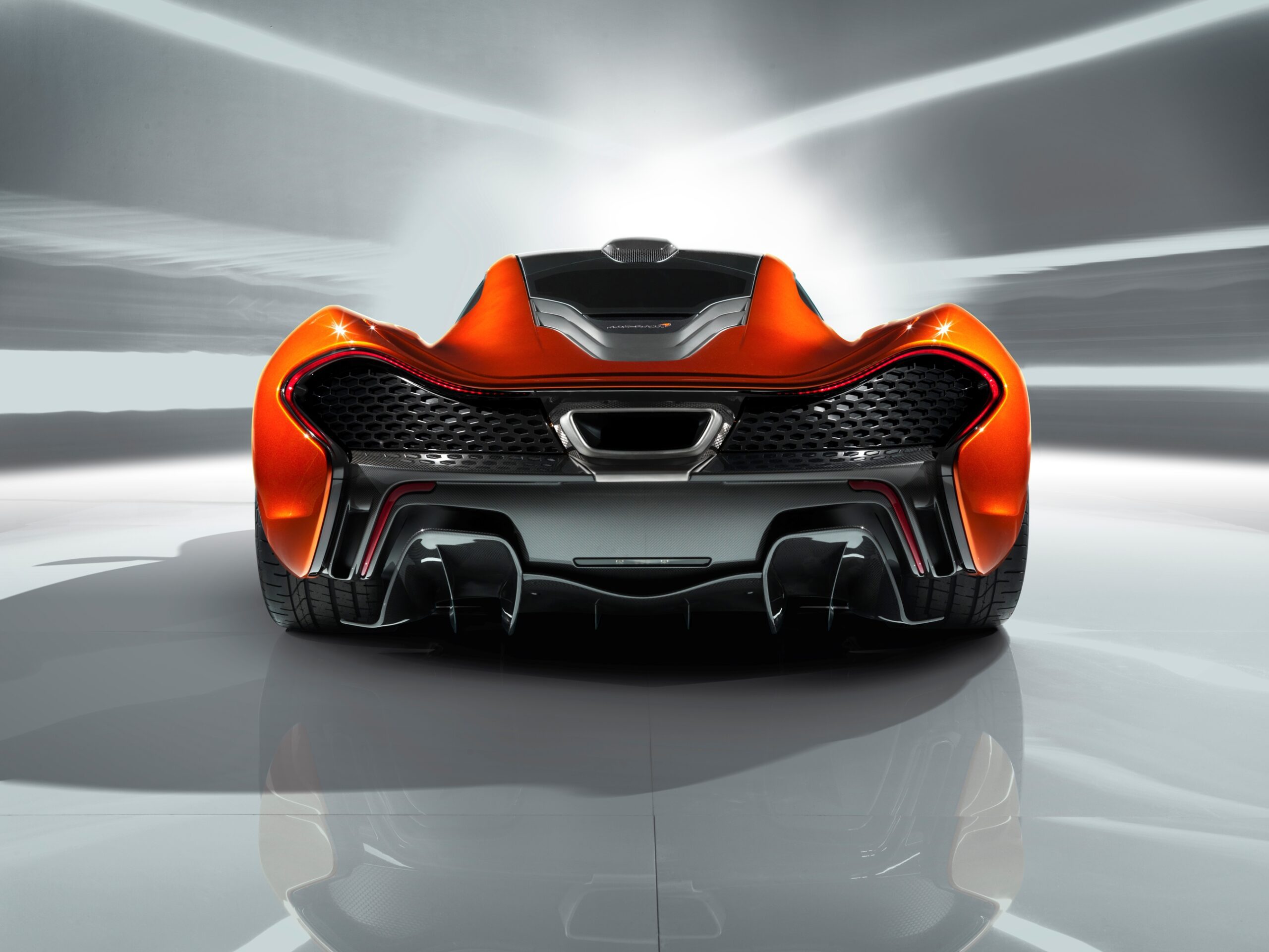 12 McLaren P1