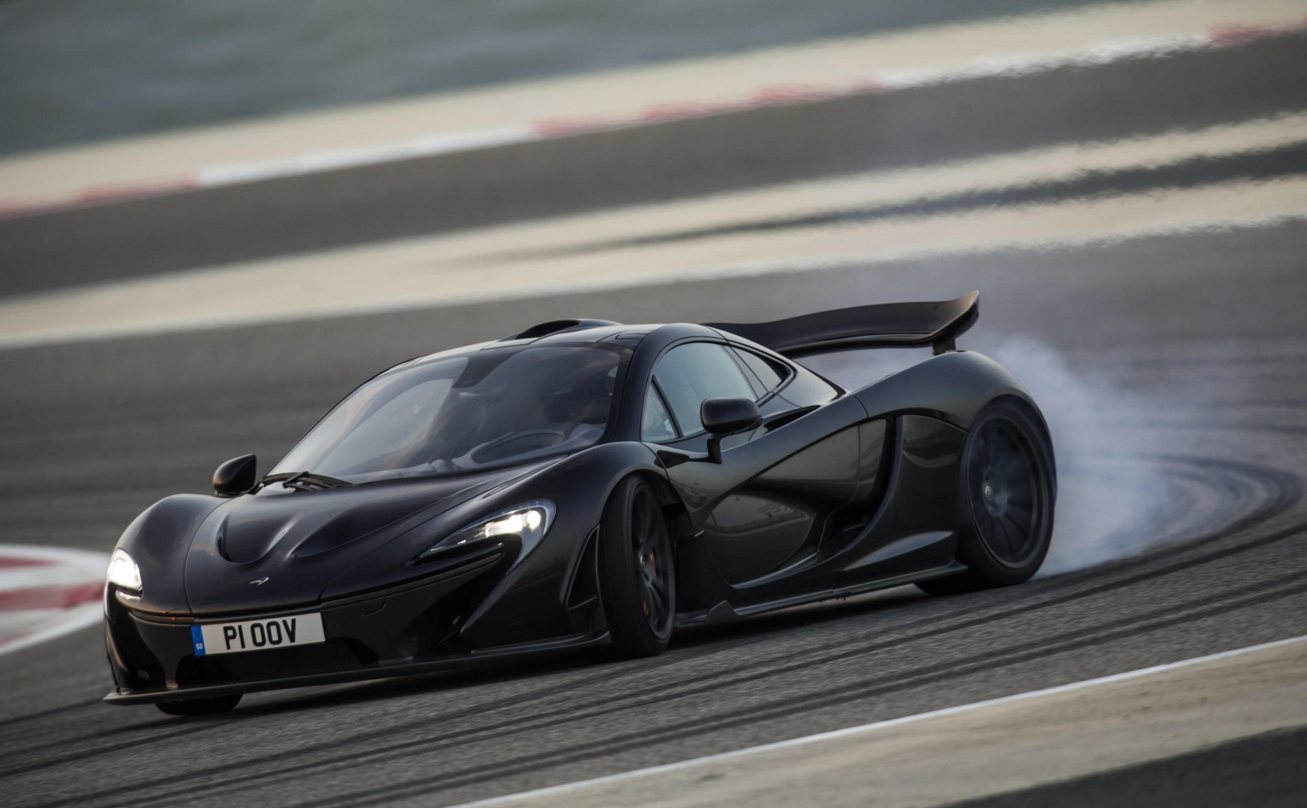 27 McLaren P1