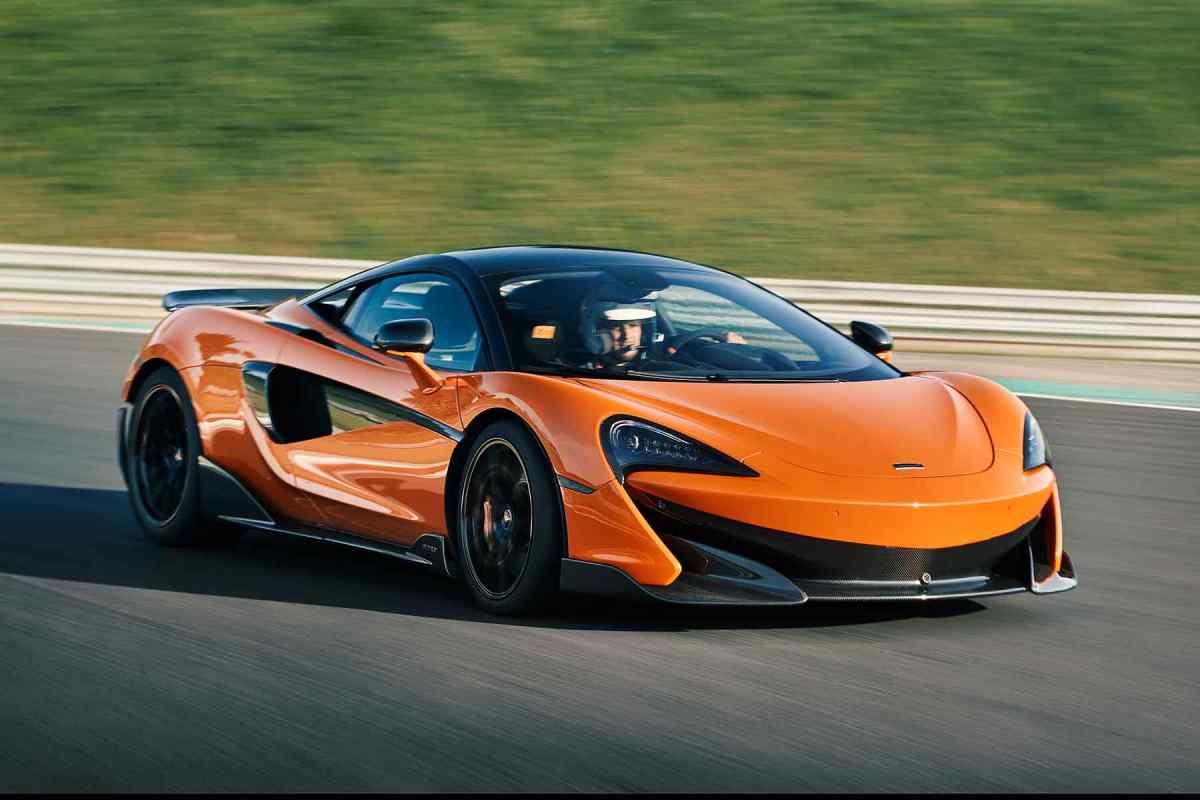 2019 McLaren 600LT frontal view