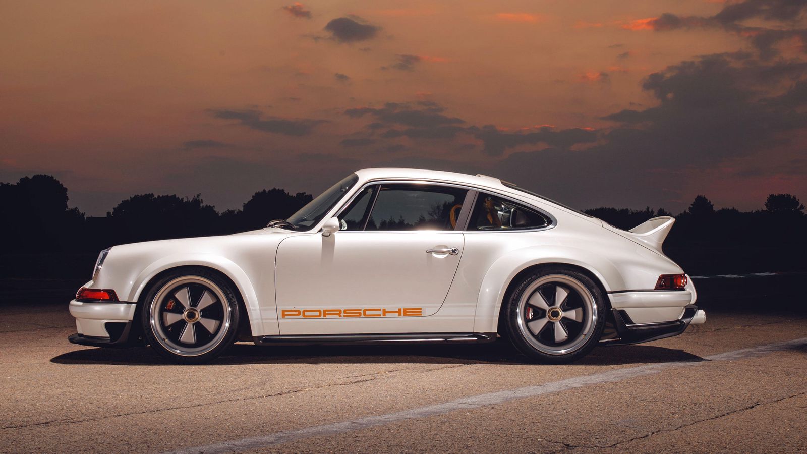 Porsche 911 by Singer