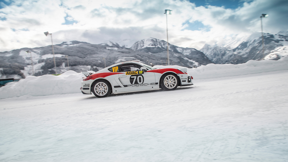 Porsche 718 Cayman GT4 Clubsport Rally Car