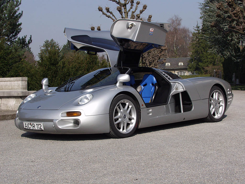 Isdera Commendatore 112i