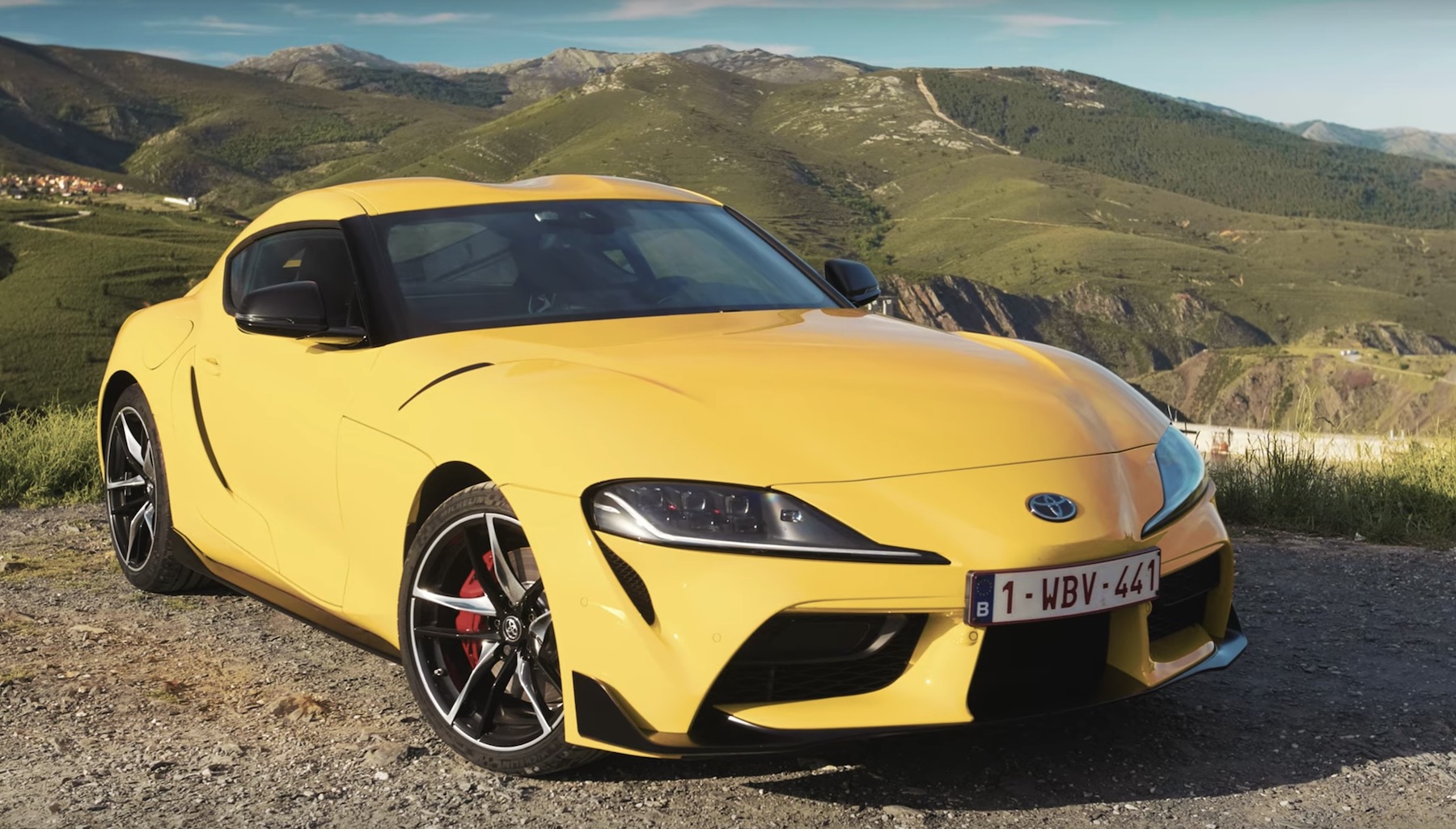Toyota Supra ft1 Золотая