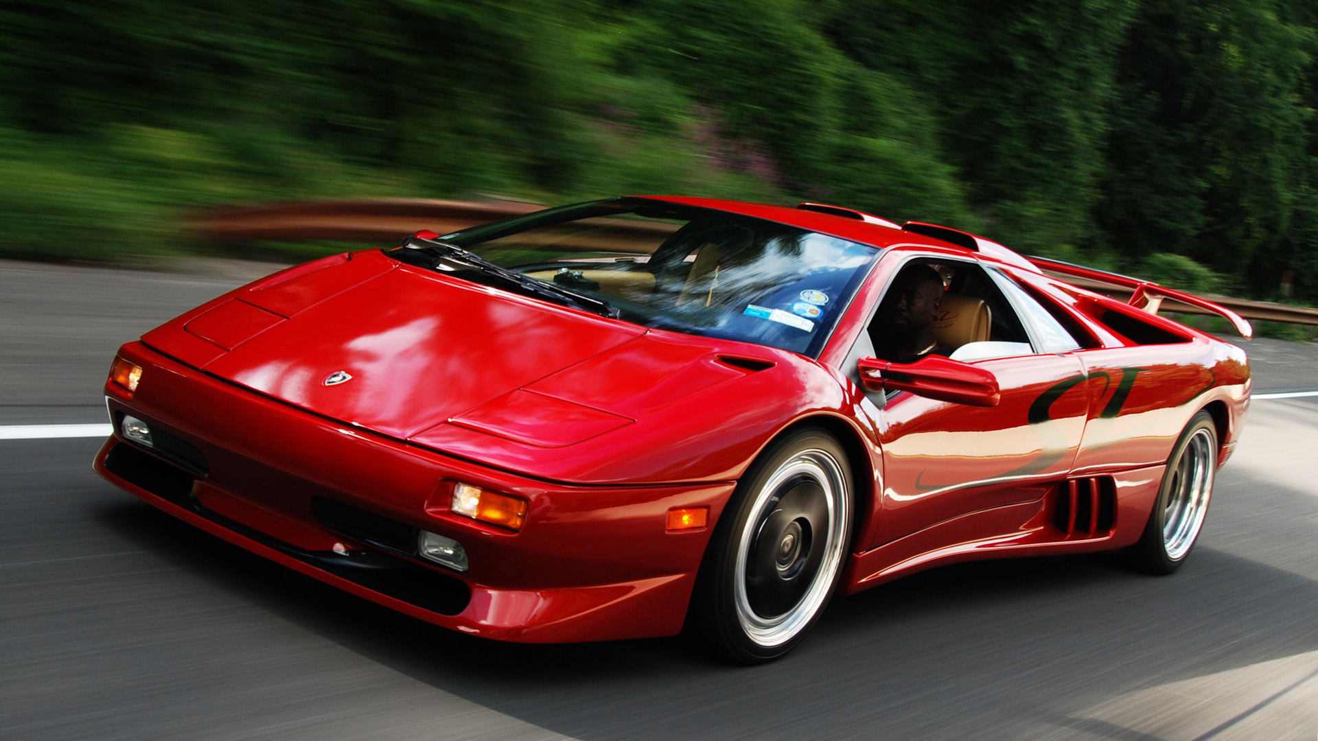 Lamborghini Diablo - The Ultimate Guide